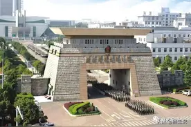 儿子去年上了国防科技大学，今年想退学？你说该怎么办？图片