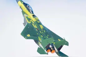 非隐形战机无用？今天，美国最先进的F-15EX首飞，武德充沛图片