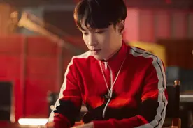 张艺兴打碟手速太快，世上没有通往成功的捷径，努力了就会有答案图片