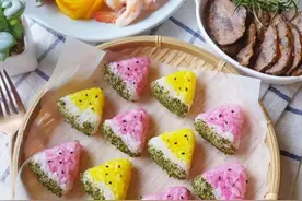 夏至好应景！双色西瓜三角饭团，上桌就被孩子抢光了图片
