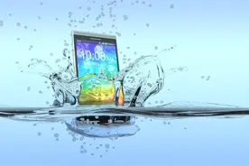 IP68级防水有多强？直接放水里泡也没问题？这都信还是太年轻了图片