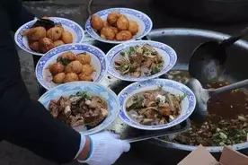 农村宴席，城里人永远体会不到图片