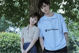 《挚爱的》开播满屏尴尬，胡一天李一桐没CP感，全靠杨紫撑场面图片