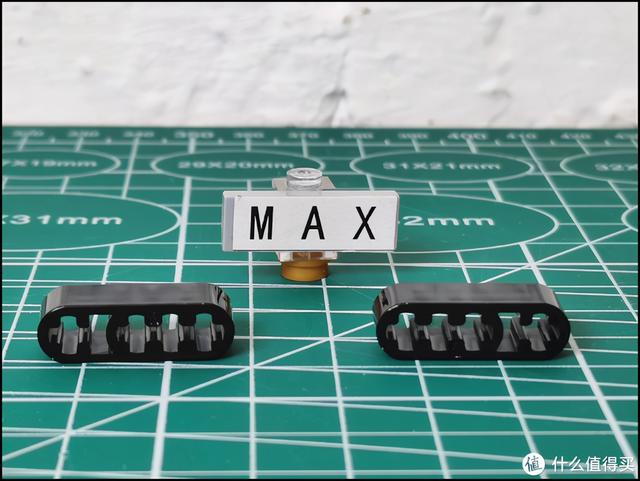 积木评测：吃鸡空投步木仓：Groza是最强吃鸡神器？