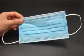 在卫生间放一个口罩，用途真厉害，一年省下不少钱，看完长见识了图片