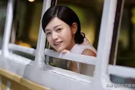 陈妍希新剧饰演邓丽君，产后复出却被质疑唱功不行，温婉气质相似图片