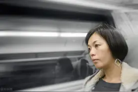 我38岁的大龄剩女，现在我慌了，喝鸡汤都不能救我图片