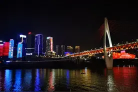 重庆的中心在哪里引争议，网友：解放碑一年都去不了两次图片