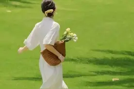 曾经因为胸大而自卑，整骨10次改天换命？陈小纭的生活令人羡慕图片