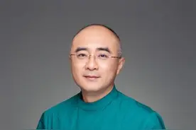 “你的”刘俊峰：一个有温度的“霓德”牙医图片
