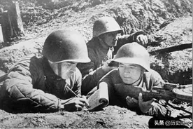 日军发动自杀性冲锋，苏军却立马放下枪，拿出波波沙后场面很残酷图片