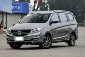 上汽通用五菱-宝骏730，高性价比的实用车型图片