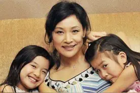 21年过去了，陈冲亲生女儿哈佛毕业，但双胞胎养女却令人唏嘘不已图片