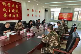 初冬落叶寒 军营送法暖——抚顺市司法局“送法进军营”图片