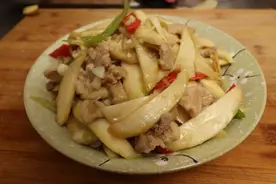 7月遇到这菜别错过，正当季营养高，孩子常吃补钙助消化图片