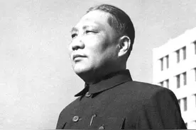 上将夫人看病被护士嘲笑是乡巴佬，上将听后哈哈大笑，丝毫不生气图片