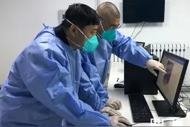 满洲里海关查获大量侵犯知识产权商标图片