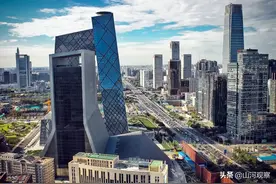 时隔十年，中国城市GDP前20名的变化情况，郑州泉州成功逆袭图片