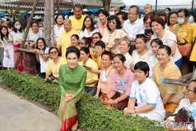 诗妮娜贵妃为替国王分忧，自告奋勇办一事，国王送她一个意外惊喜图片