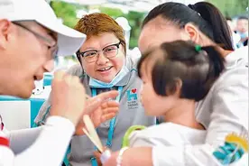 从称赞到质疑，抗疫中备受瞩目的韩红基金会你了解多少？图片