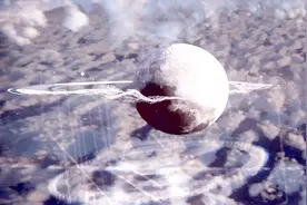 外太空的巨型外星人，一个无意间的举动，却改变了地球文明！视频封面