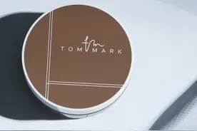 TOM MARK唐魅可“爆款”白绷带气垫新品上市图片