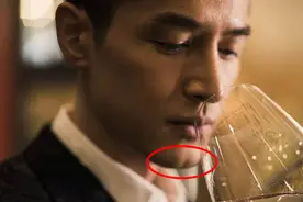 你的下巴有这条沟吗？它叫美人沟也叫屁股下巴！胡歌、吴彦祖都有图片