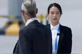 盘点各国政要美女保镖，卡扎菲最拉风，特朗普最难看，中国最漂亮图片