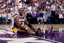 他生涯总薪水比乔丹一个赛季薪水还低，却帮乔丹拿了三座总冠军图片