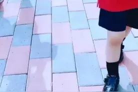 陈妍希送儿子上学，小星星西裤皮鞋好正式，陈晓注重教育亲自陪同图片