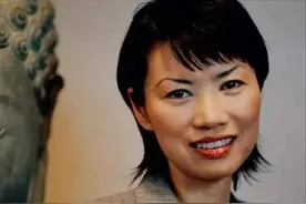 离婚6年后，还能从前任丈夫手里拿走268个亿，邓文迪的手段太高明图片