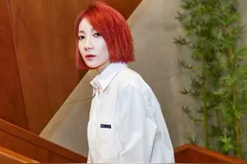 乃万为男孩发声惹争议，明星还可以说话吗？图片