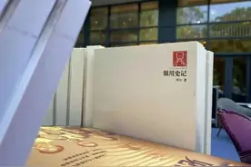 贺兰山下的迷途与泥土，夕阳无限好，只是近黄昏图片
