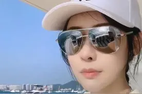 盟主安全官小姐姐，天使脸庞，有型身材，机车风采展现绝对王者图片