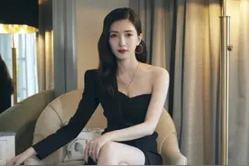 江疏影坚持健身多年，大长腿又细又直，身材比例非常好图片