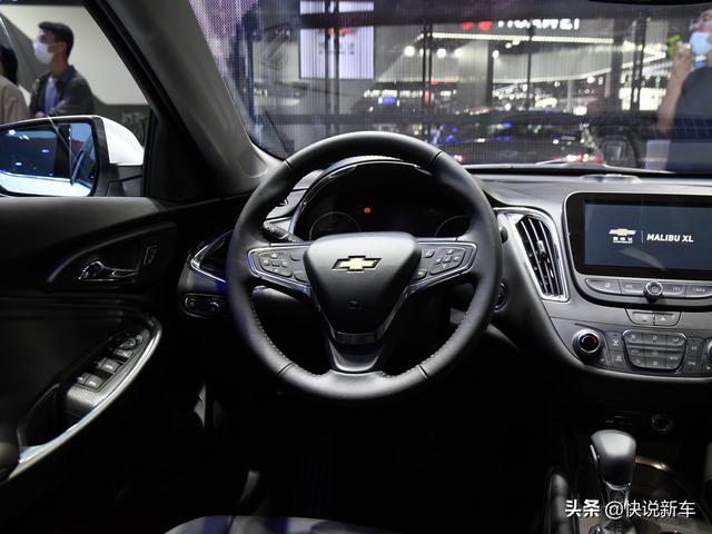 时尚运动的中型车，实惠性价比高，不再是屌丝三宝，实拍迈锐宝XL