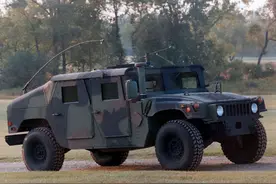 中国手推车被美军变成战术板车，研制耗时两年，为何如此滑稽？图片