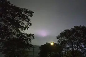 天上出现紫色祥云，第一时间你会想起什么？图片