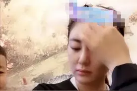 乡爱王小蒙儿子出镜！向妈妈索吻样貌好帅气，前夫入狱后独养俩娃图片