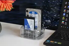 脱机对拷一键搞定？小伙入手24TB硬盘底座，没想到还有隐藏技能图片
