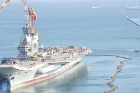 世界最快航母福特号38节，辽宁舰是这个速度！视频封面