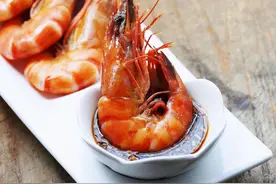 煮大虾，不要用水煮，教你一招，虾肉更鲜更嫩，无腥味，实用图片