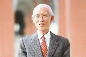 余光中：死亡不是失去生命，只是走出了时间图片
