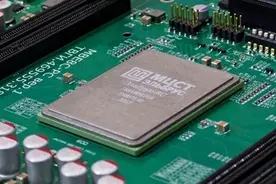 俄罗斯公布自研CPU，双精度浮点性能超i9-9900K图片