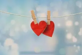 男人爱女人，自然会有生理反应图片