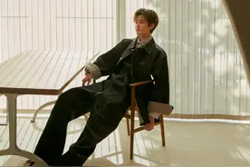 男士街拍 第四百二十期 初夏畅想 主题 毕雯珺 的街拍look图片