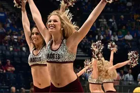 图集：美国大学疯狂三月拉拉队热舞集锦图片