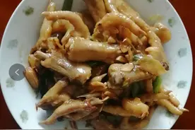 鸡爪这样烧，越吃越有味，百吃不厌图片