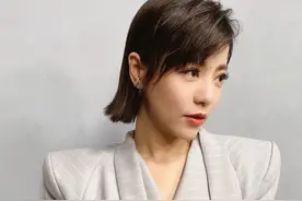 《乘风破浪》开撕第一弹！丁当发文回怼杜华，配吐血表情还求淘汰图片