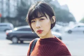 山东丑女：11岁丧父，被继父虐待，演疯子走红后出轨，飘了？图片